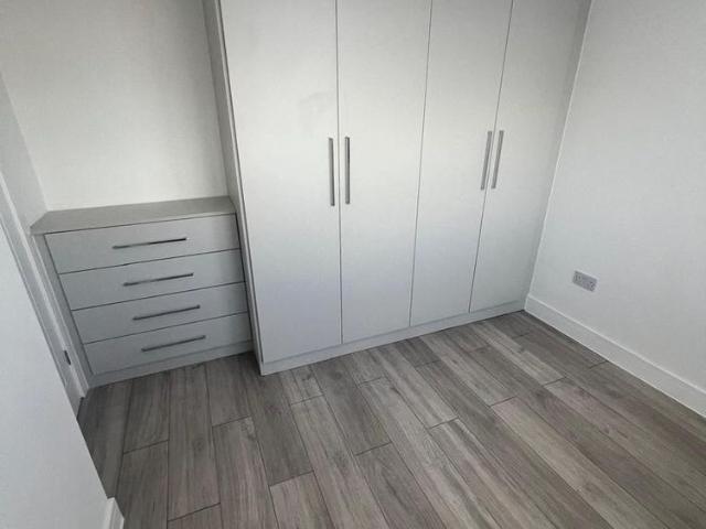 4 bedroom semi detached house to rent