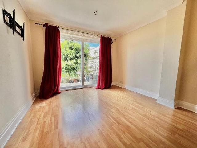4 bedroom semi detached house to rent