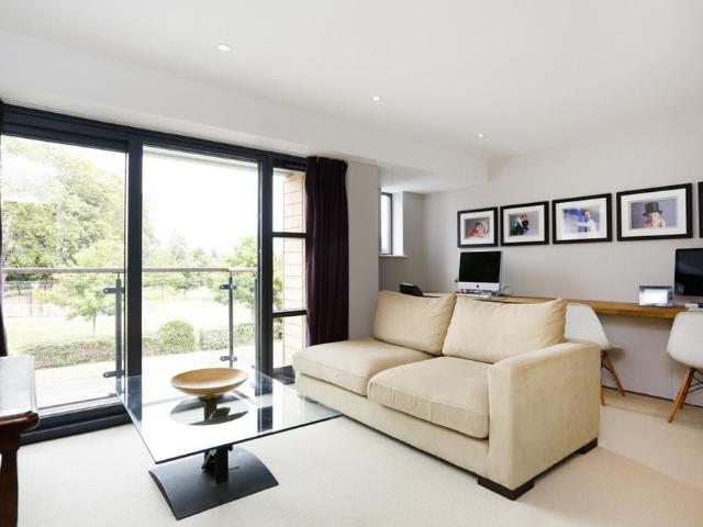 4 bedroom semi detached house to rent
