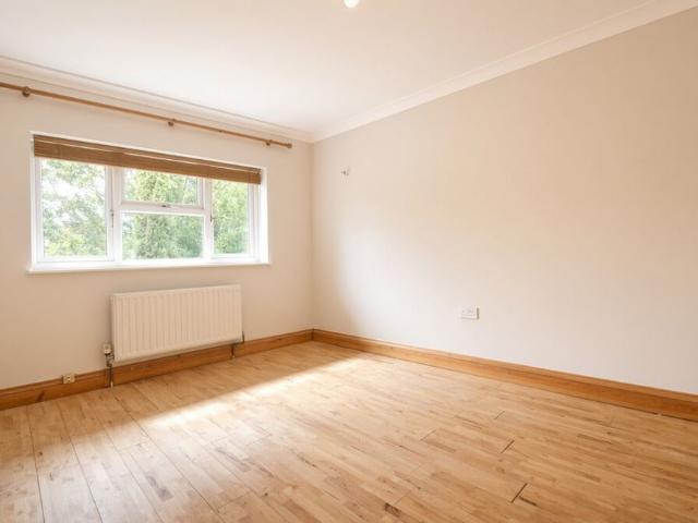 4 bedroom Semi detached house to rent
