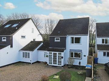 4 bedroom semi detached house to rent
