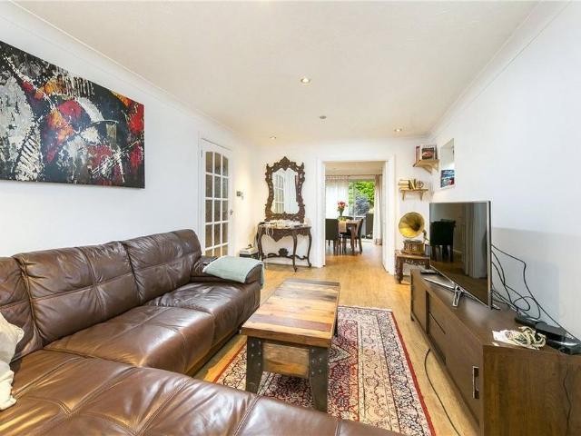 4 bedroom semi detached house to rent