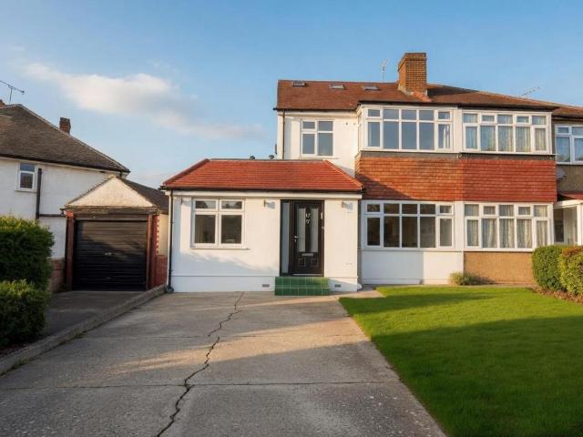 4 bedroom semi detached house to rent