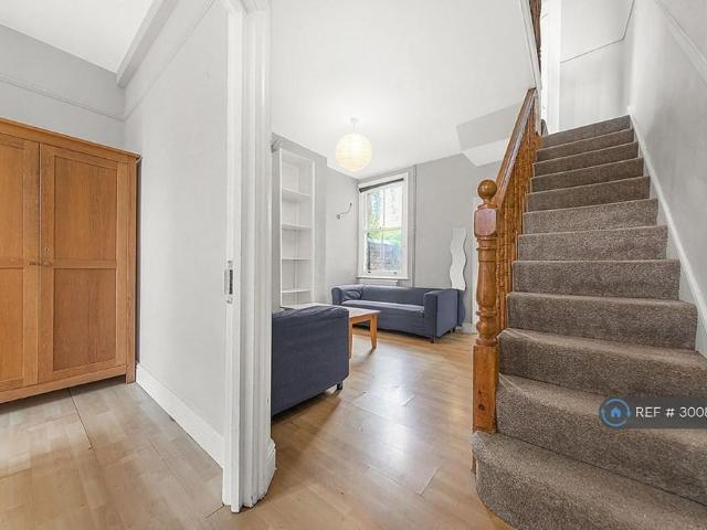 4 bedroom semi detached house to rent