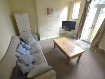 4 bedroom semi detached house to rent
