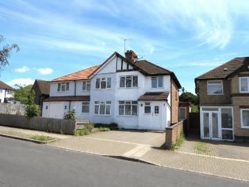 4 bedroom semi detached house to rent