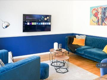 4 bedroom semi detached house to rent
