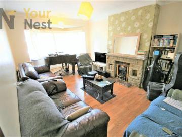 4 bedroom semi detached house to rent