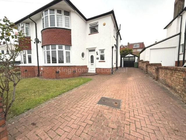 4 bedroom semi detached house to rent