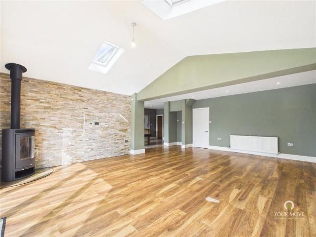 4 bedroom semi detached house to rent