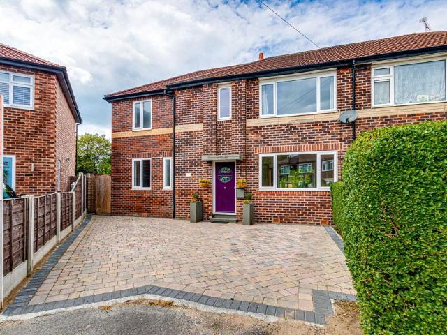 4 bedroom semi detached house to rent