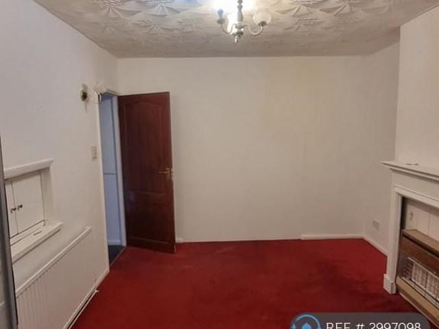 4 bedroom semi detached house to rent