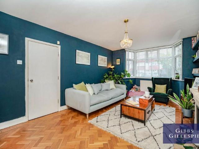 4 bedroom semi detached house to rent