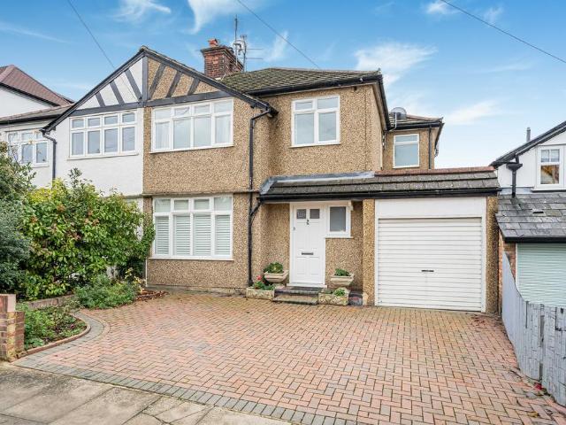 4 bedroom semi detached house to rent