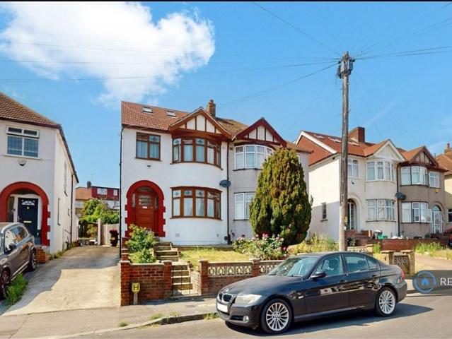 4 bedroom semi detached house to rent