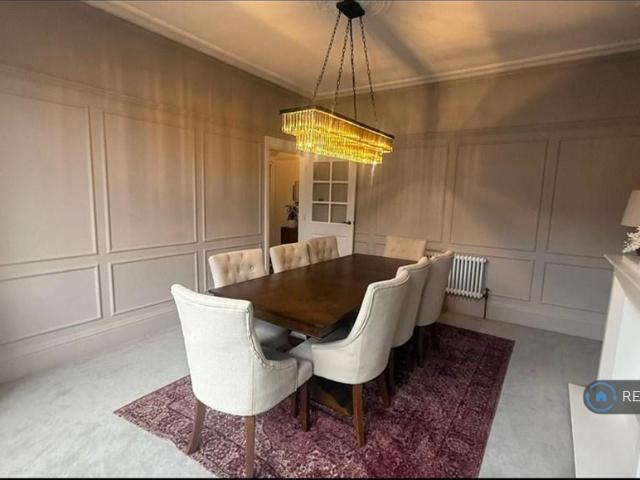 4 bedroom semi detached house to rent
