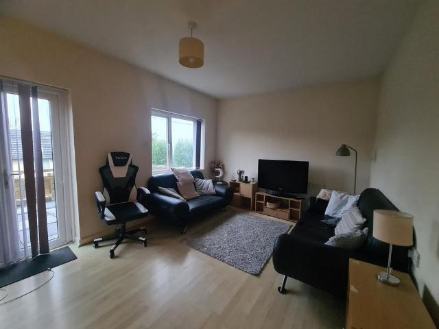 4 bedroom semi detached house to rent