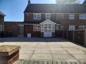 4 bedroom semi detached house to rent