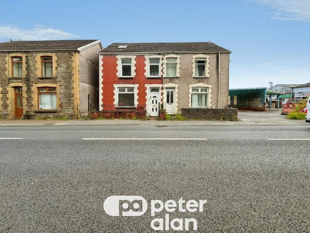 4 bedroom semi detached house to rent