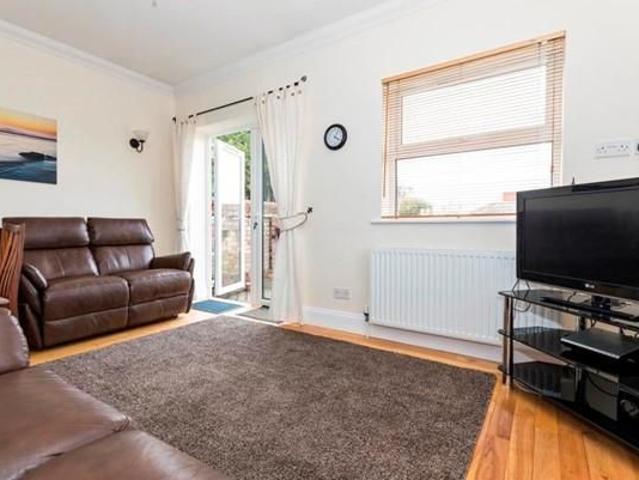 4 bedroom semi detached house to rent
