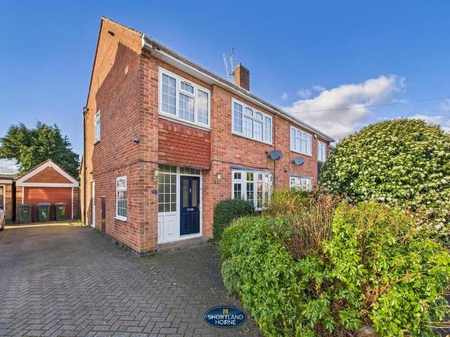 4 bedroom semi detached house to rent