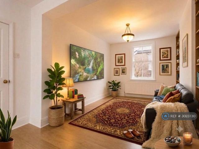 4 bedroom semi detached house to rent