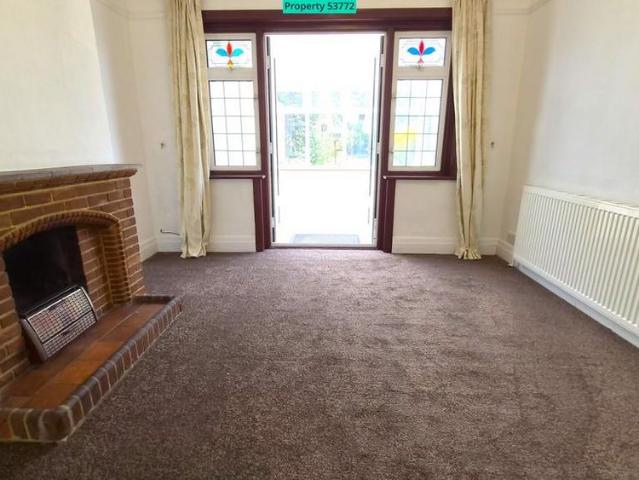 4 bedroom semi detached house to rent
