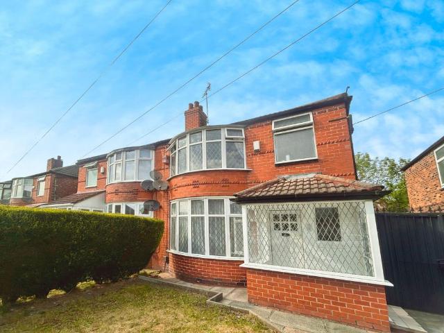 4 bedroom semi detached house to rent