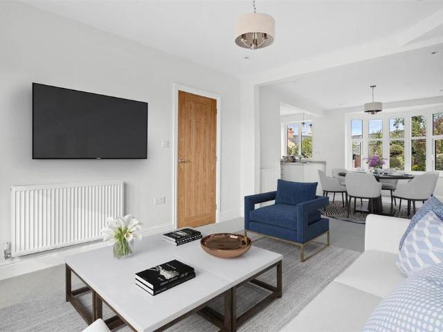 4 bedroom semi detached house to rent
