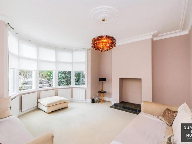 4 bedroom semi detached house to rent