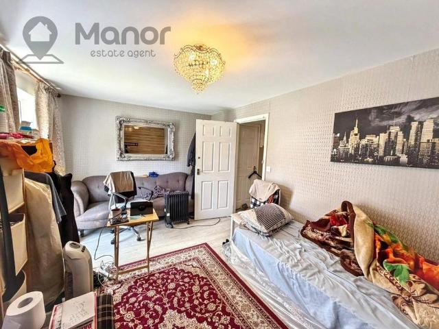 4 bedroom semi detached house to rent