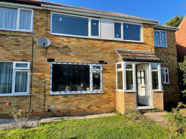 4 bedroom semi detached house to rent