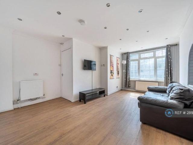 4 bedroom semi detached house to rent