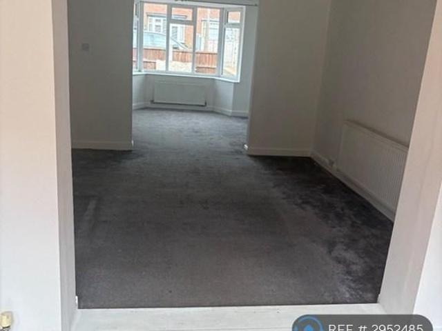 4 bedroom semi detached house to rent