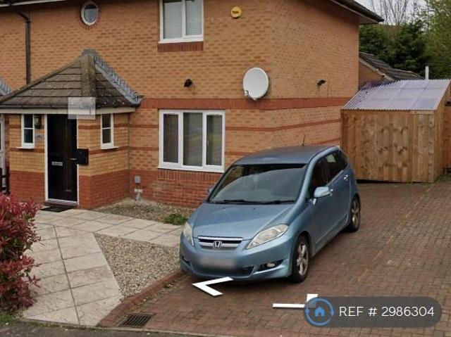 4 bedroom semi detached house to rent