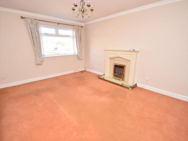 4 bedroom semi detached house to rent