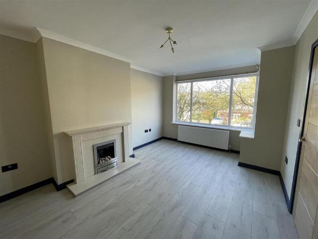 4 bedroom semi detached house to rent