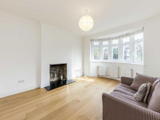 4 bedroom semi detached house to rent