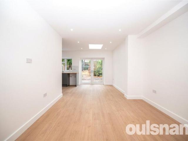 4 bedroom semi detached house to rent