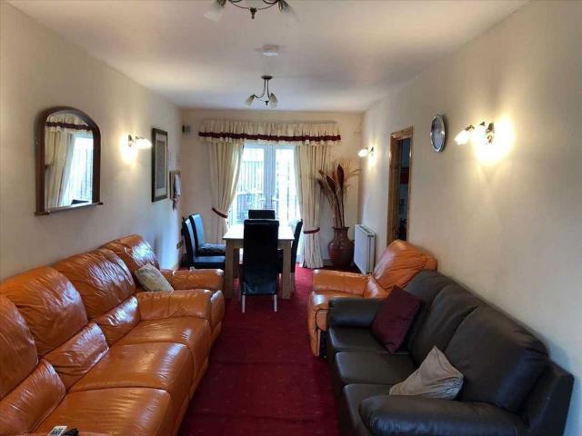 4 bedroom semi detached house to rent