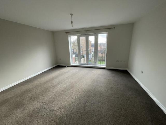 4 bedroom semi detached house to rent