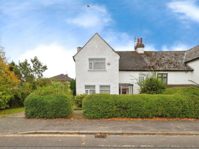 4 bedroom semi detached house to rent