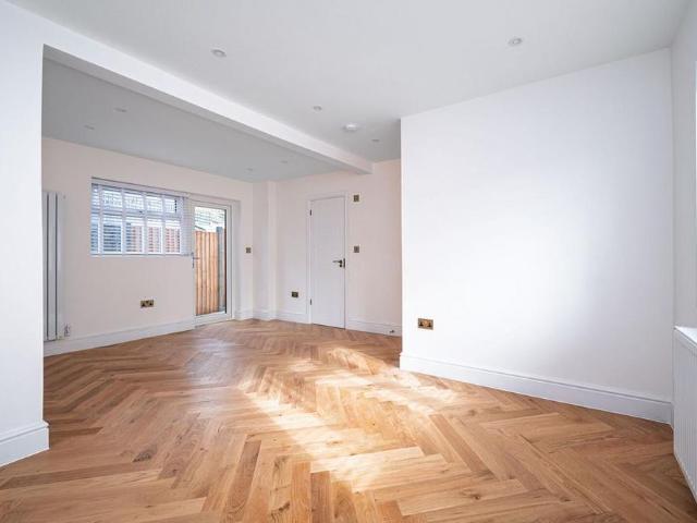 5 bedroom semi detached house to rent
