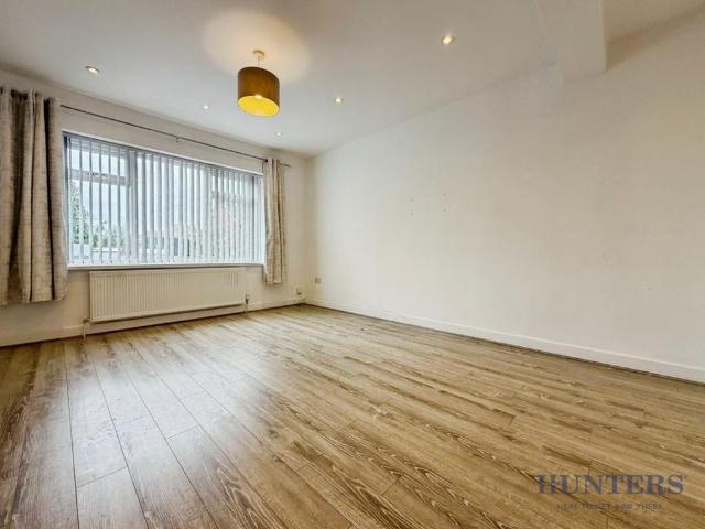 4 bedroom semi detached house to rent