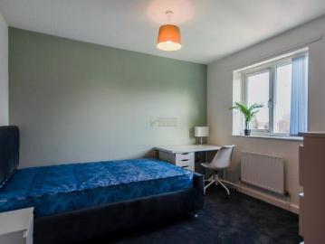 1 bedroom semi detached house to rent