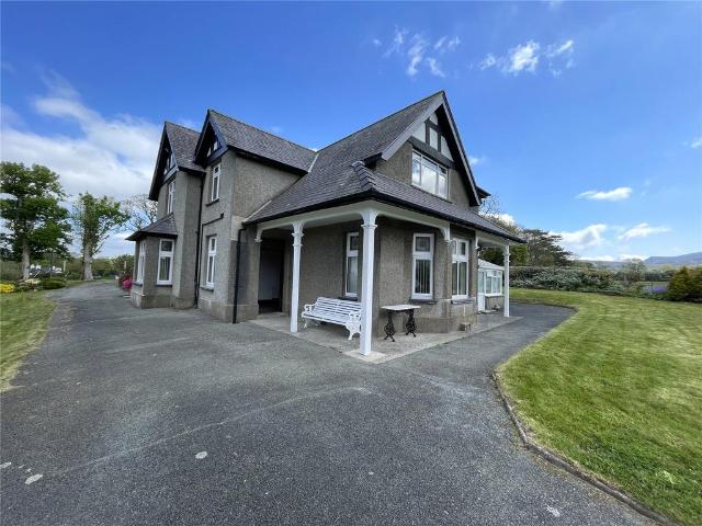 4 bedroom semi detached house to rent