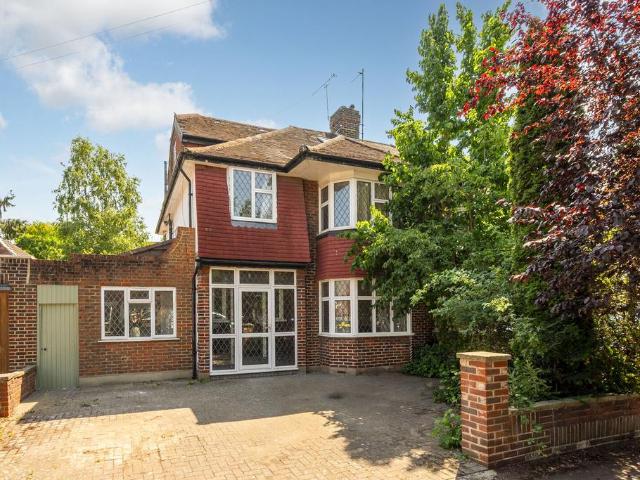 4 bedroom semi detached house to rent
