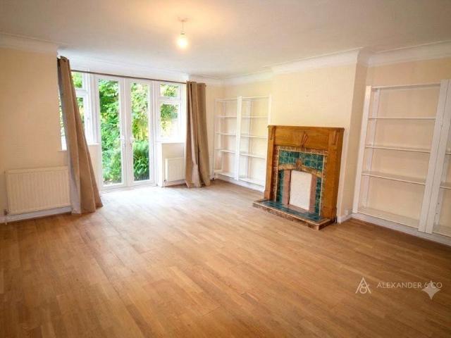 4 bedroom semi detached house to rent