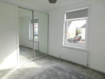 4 bedroom semi detached house to rent