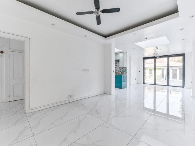 4 bedroom semi detached house to rent